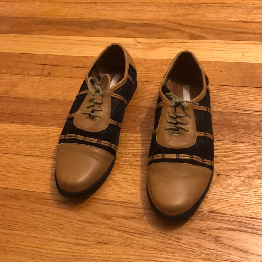 Vintage Mesh Bowling Shoes